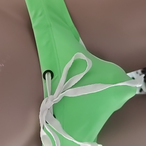 Lonjo Swim - Picture 3 of 4